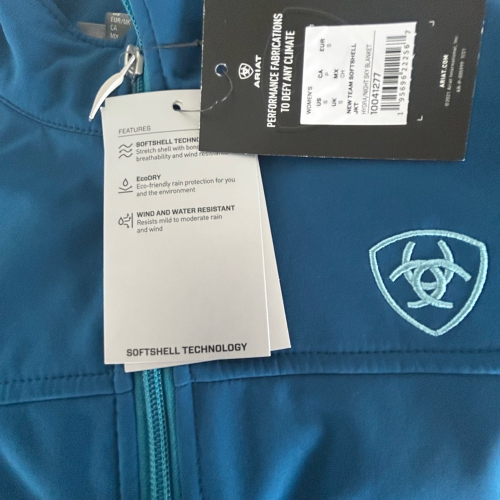 Ariat Teal Team Softshell Jacket Aztec Serape Pattern Embroidered Sleeve - Picture 10 of 13